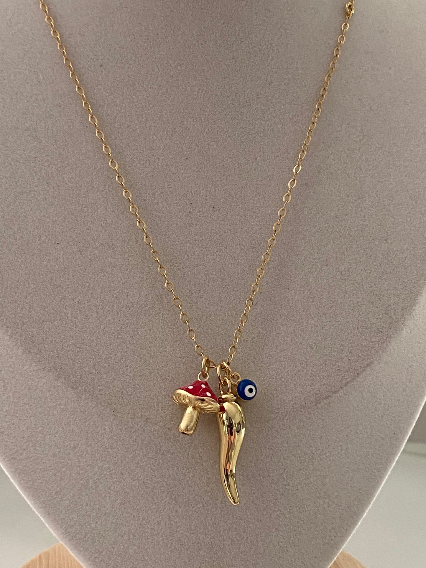 Buena Suerte con Dijes Necklace
