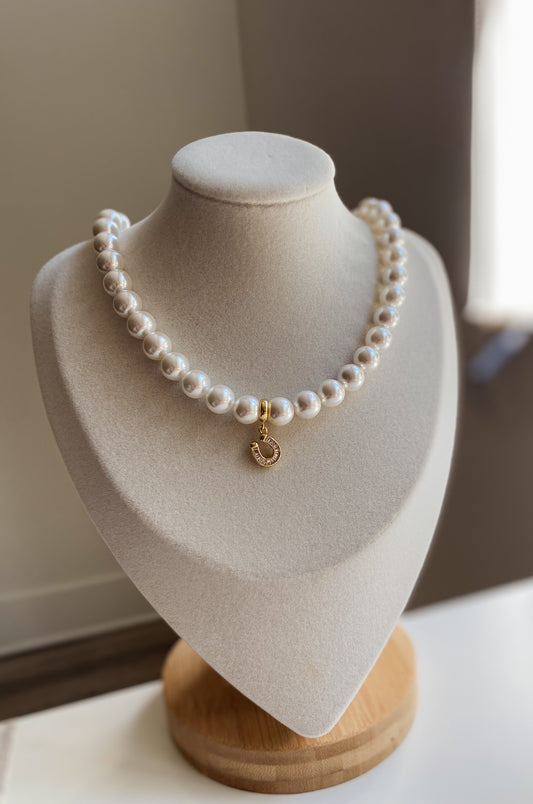 Necklaces Perlas grandes con herraduras